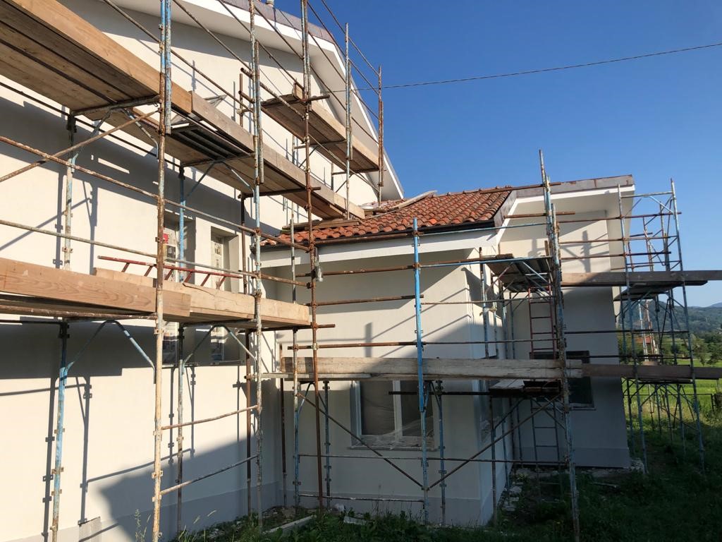 Lavori nella scuola primaria di Castelletto Lavori nella scuola primaria di Castelletto